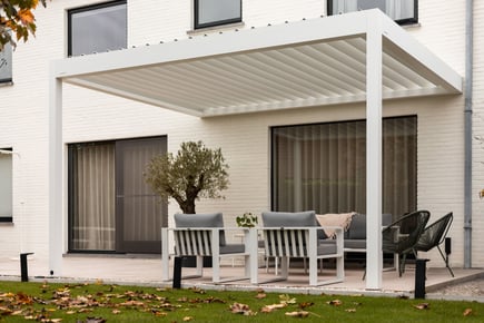 terrassenueberdachung-lamellendach-anbau